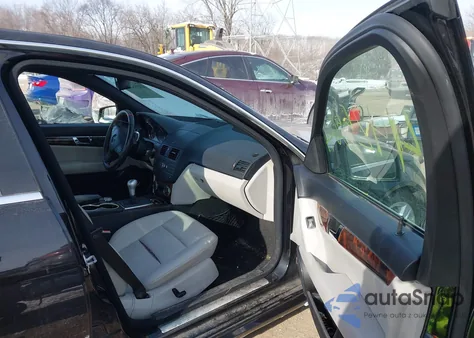 2010 Mercedes-Benz C-Class C 300 Sport/Luxury 4Matic from USA, damaged, VIN WDDGF8BBXAF435199